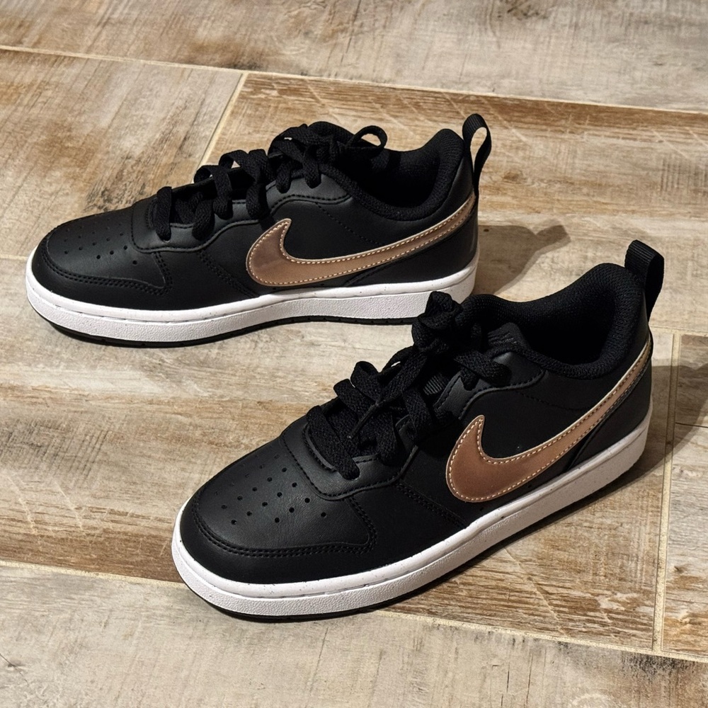 Nike Air Force 1 SE 4 youth black rose gold color